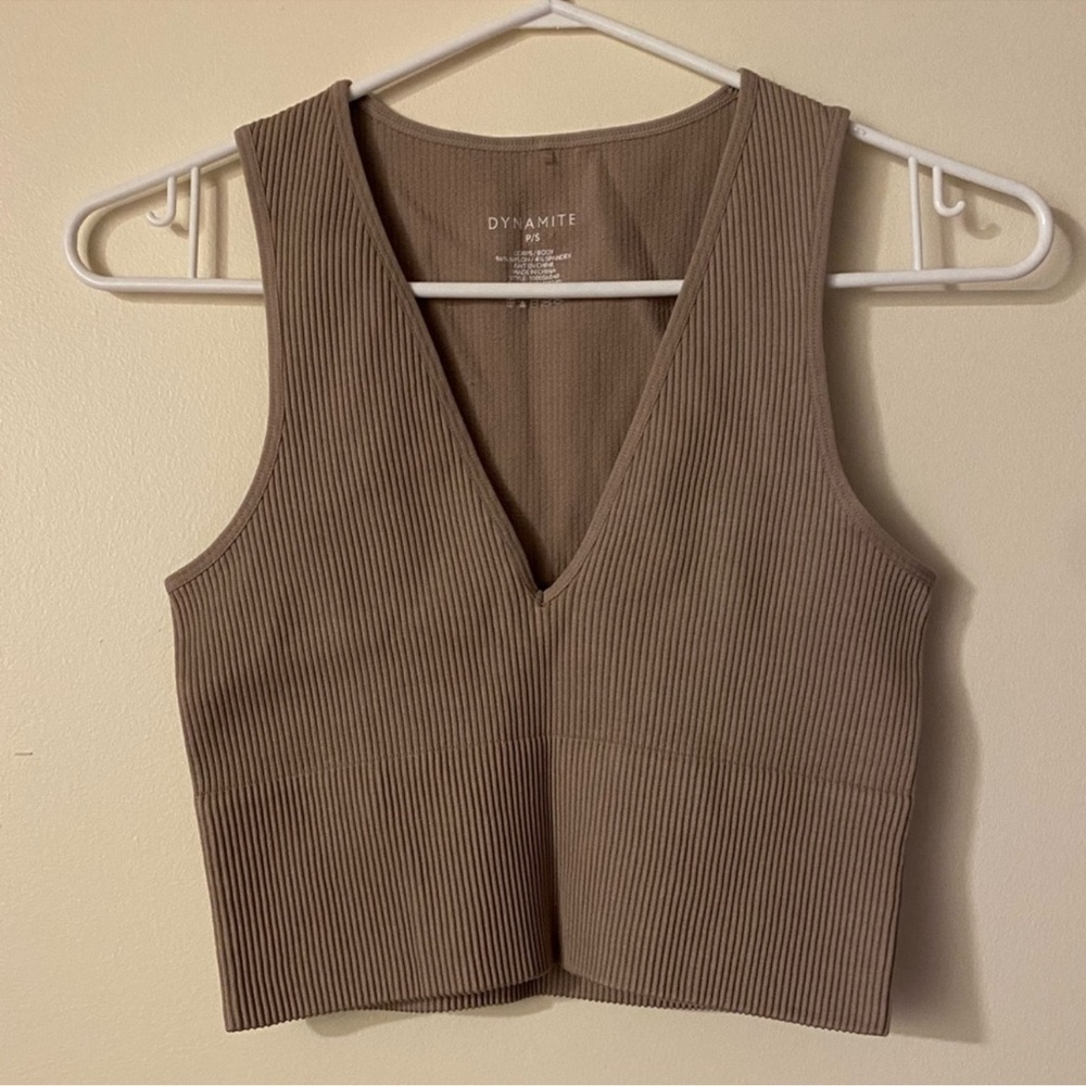 NWT Dynamite Kelly Top